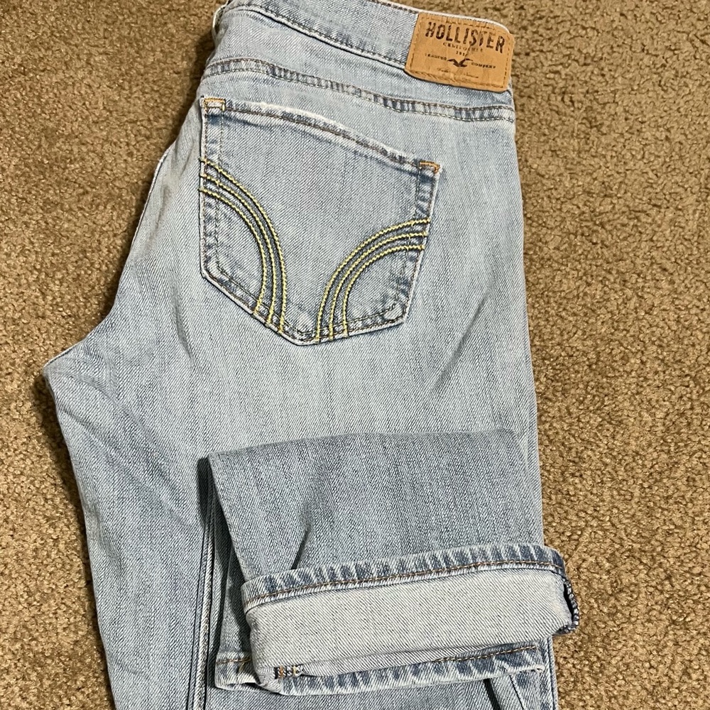 Hollister jeans